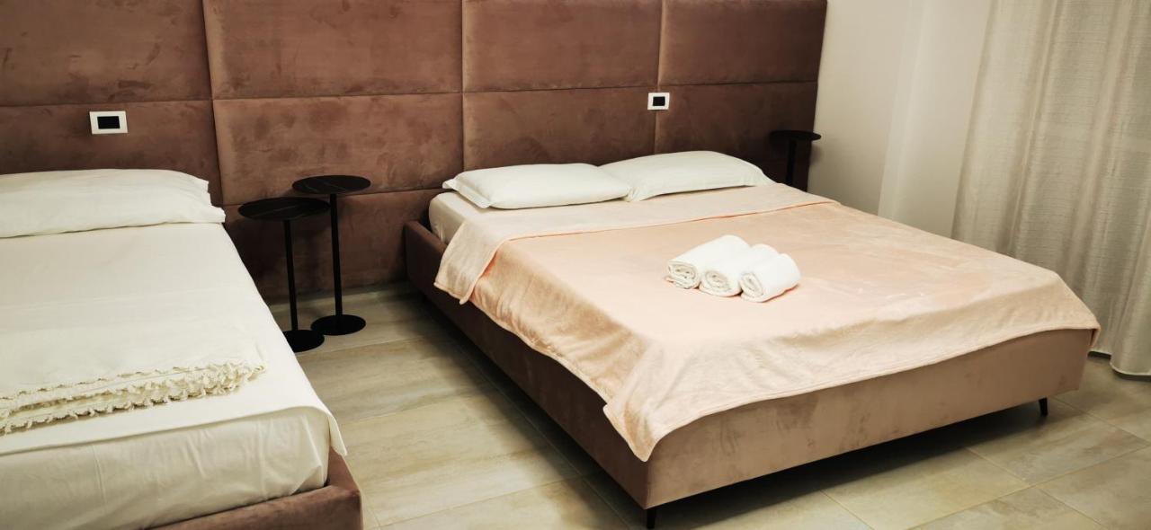 Lungomare Luxury Sea View Apartaments Vlorë Exteriör bild