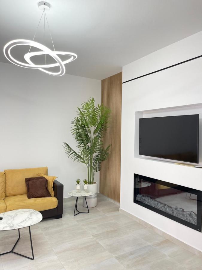 Lungomare Luxury Sea View Apartaments Vlorë Exteriör bild