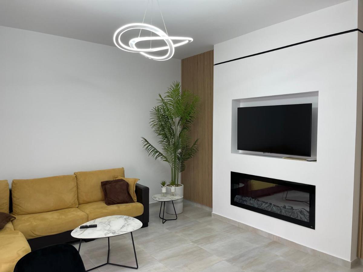 Lungomare Luxury Sea View Apartaments Vlorë Exteriör bild