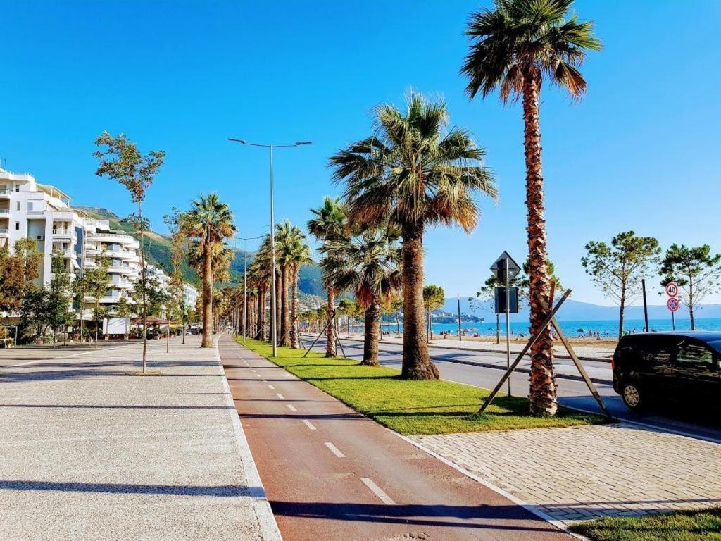 Lungomare Luxury Sea View Apartaments Vlorë Exteriör bild