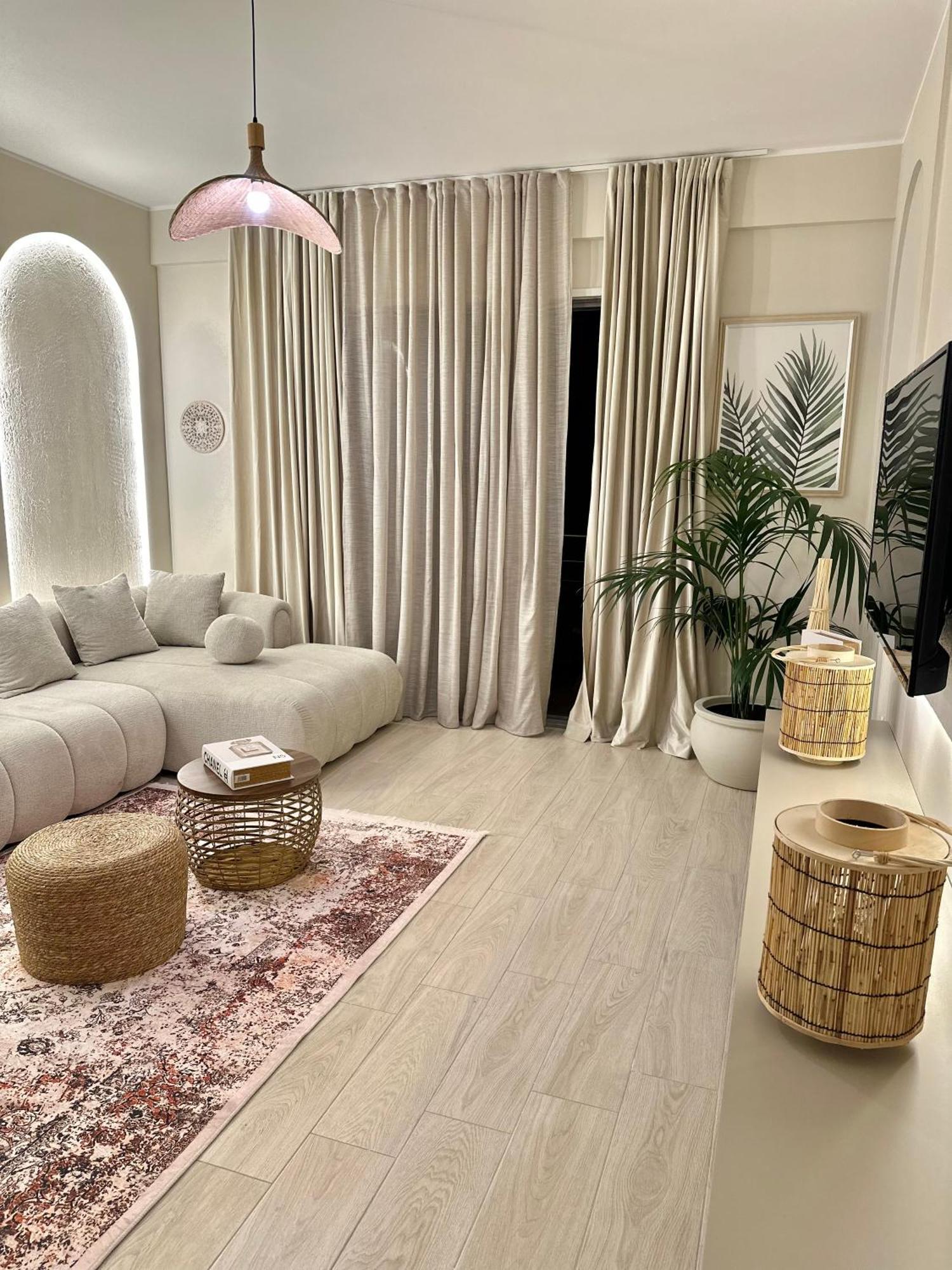 Lungomare Luxury Sea View Apartaments Vlorë Exteriör bild