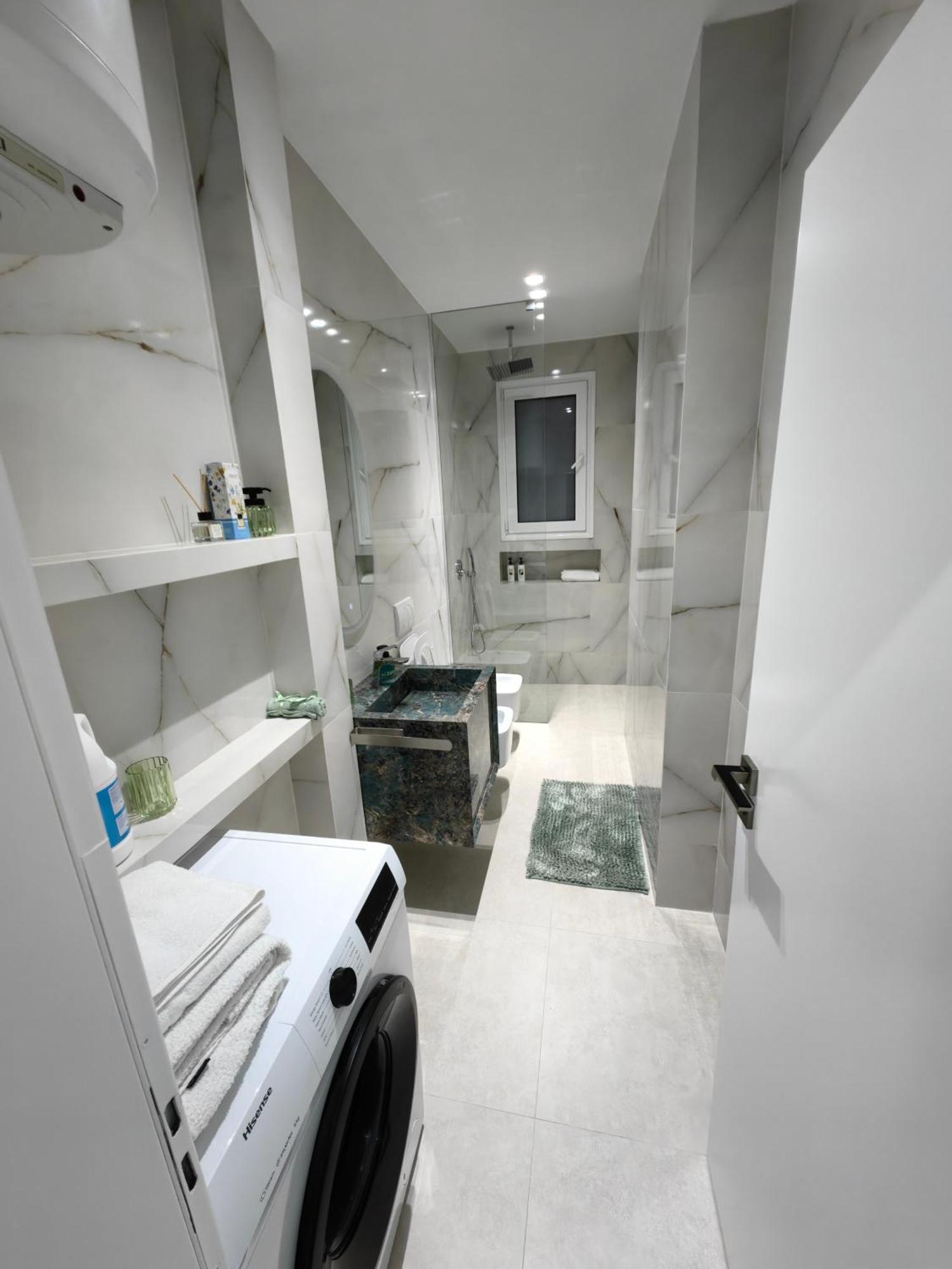 Lungomare Luxury Sea View Apartaments Vlorë Rum bild