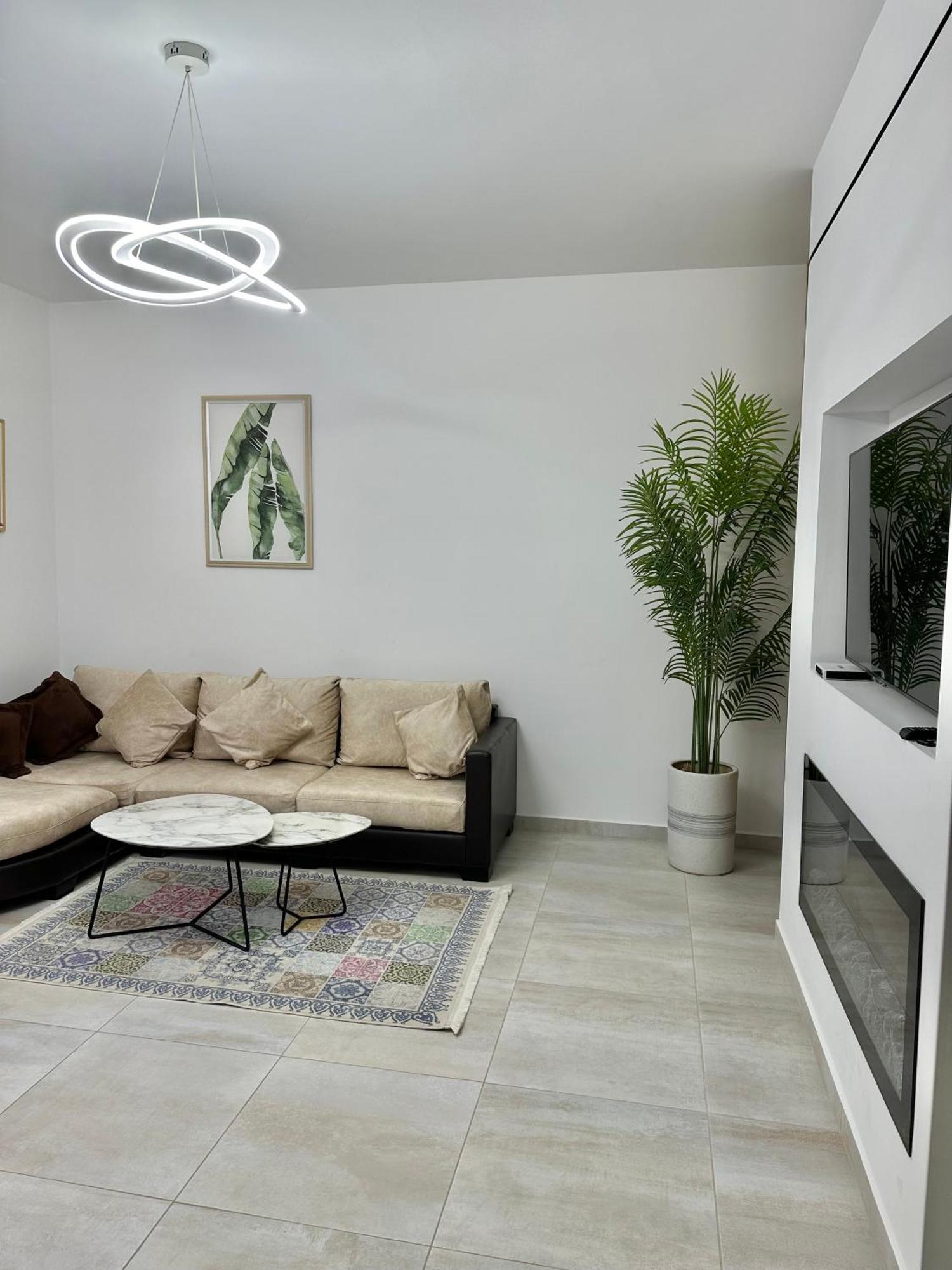 Lungomare Luxury Sea View Apartaments Vlorë Exteriör bild
