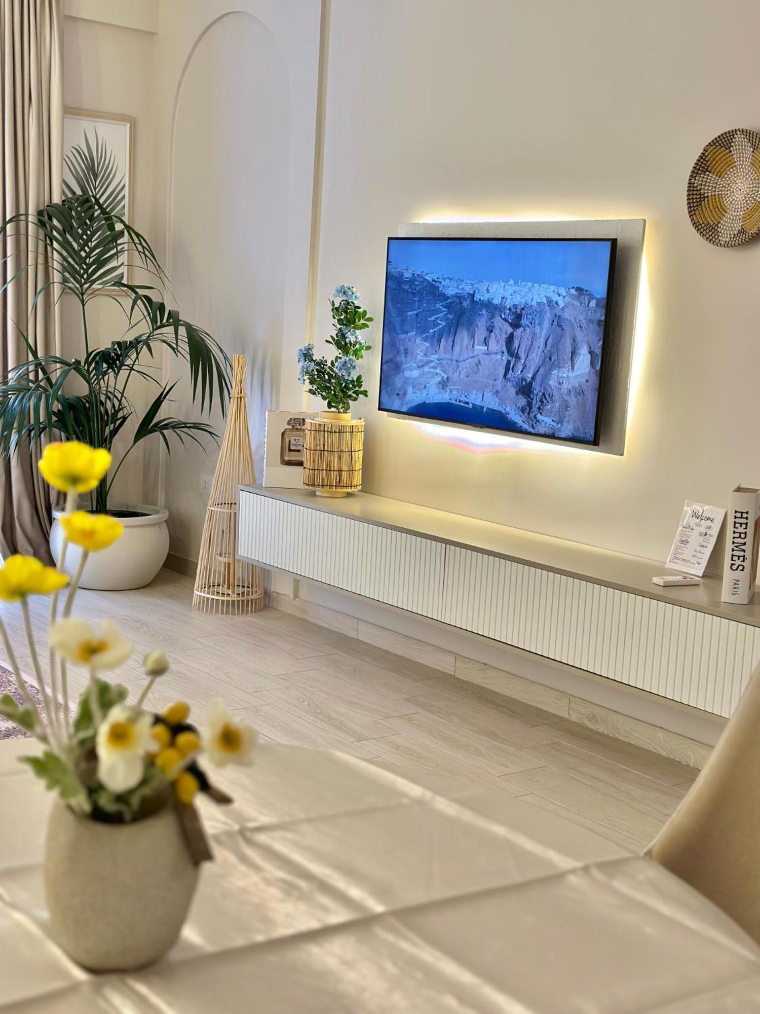 Lungomare Luxury Sea View Apartaments Vlorë Exteriör bild