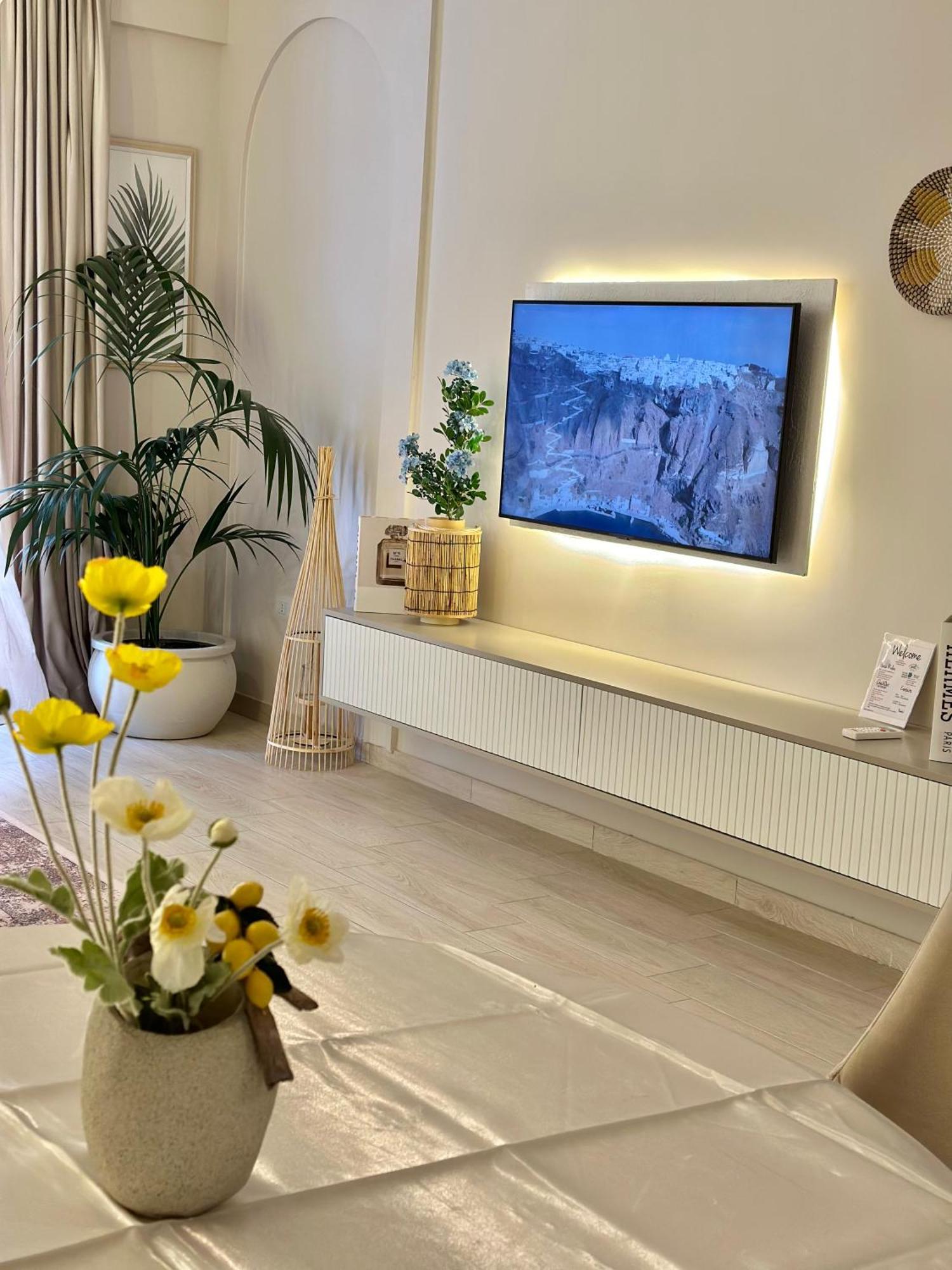 Lungomare Luxury Sea View Apartaments Vlorë Exteriör bild